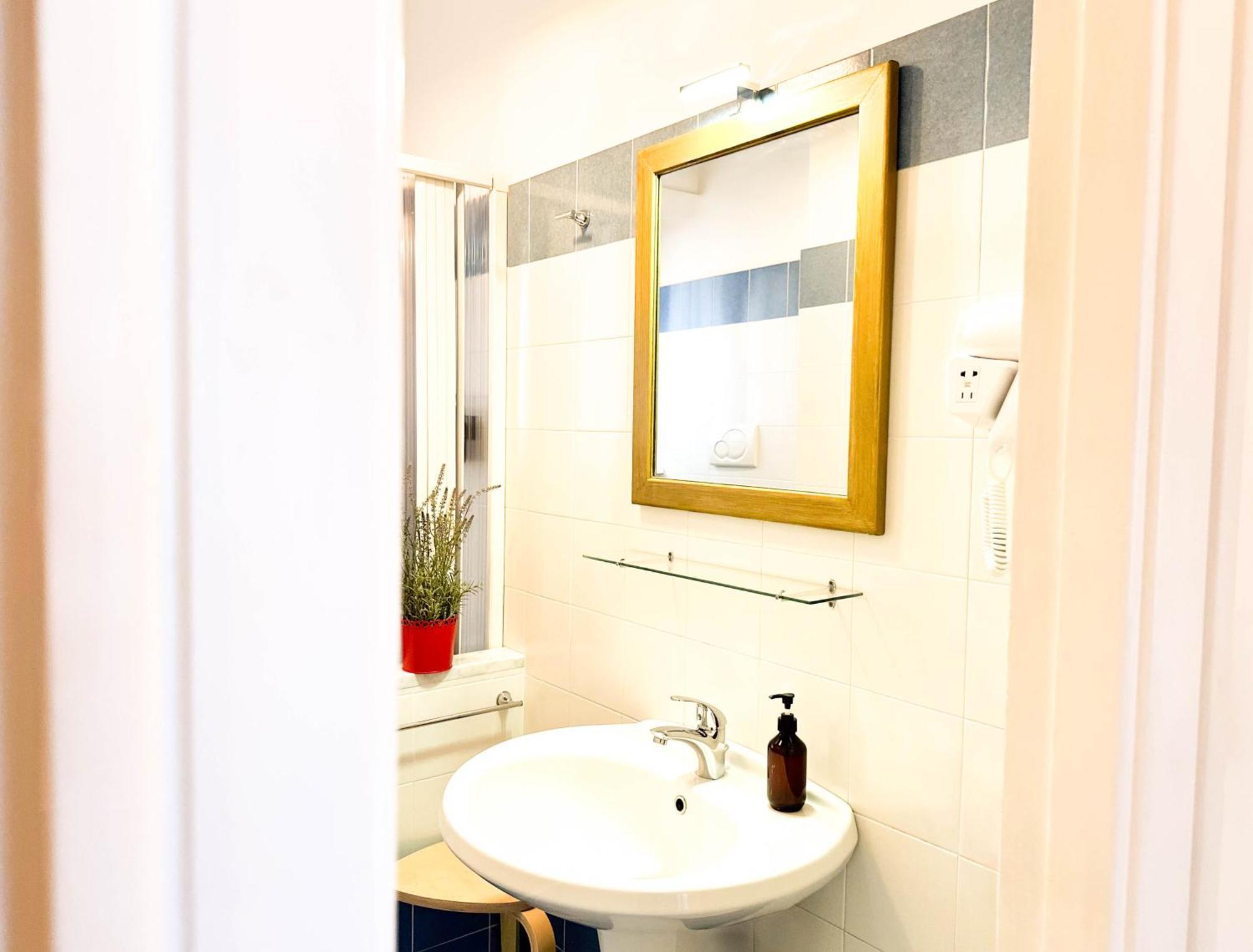 Gemma - Vatican Metro Xl Apartment - 4 Rooms- 13Pax Rome Bagian luar foto